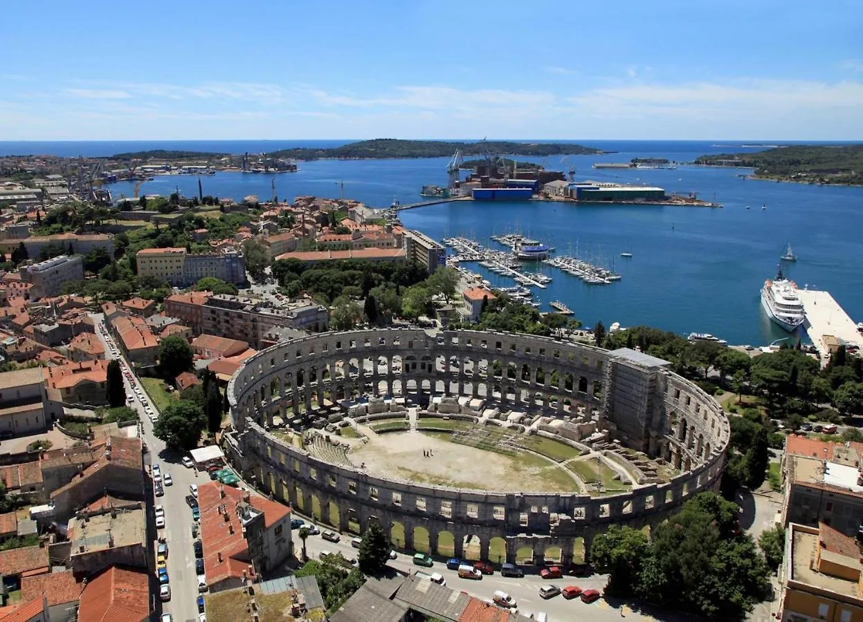 Apartments With Wifi Pula - 6987 0*,