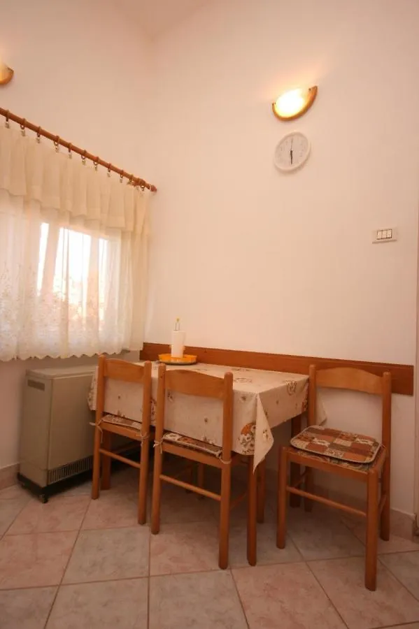 Apartments With Wifi Pula - 6987