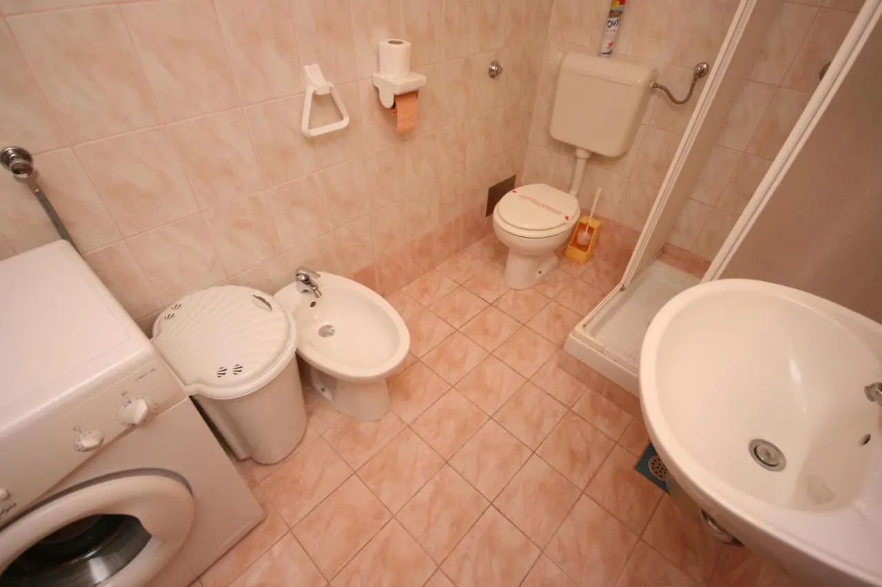 Apartments With Wifi Pula - 6987